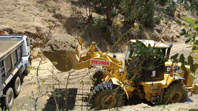 Ancash: Ministerio de Vivienda realiza trabajos de limpieza y descolmatación del río Seco en el distrito de Huaraz