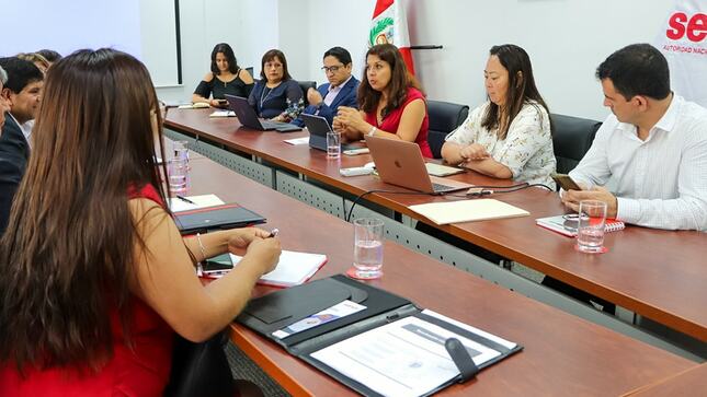 Promoviendo idoneidad en los servicios públicos