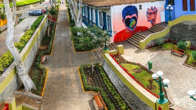 Hermosa Bajada de los Baños
