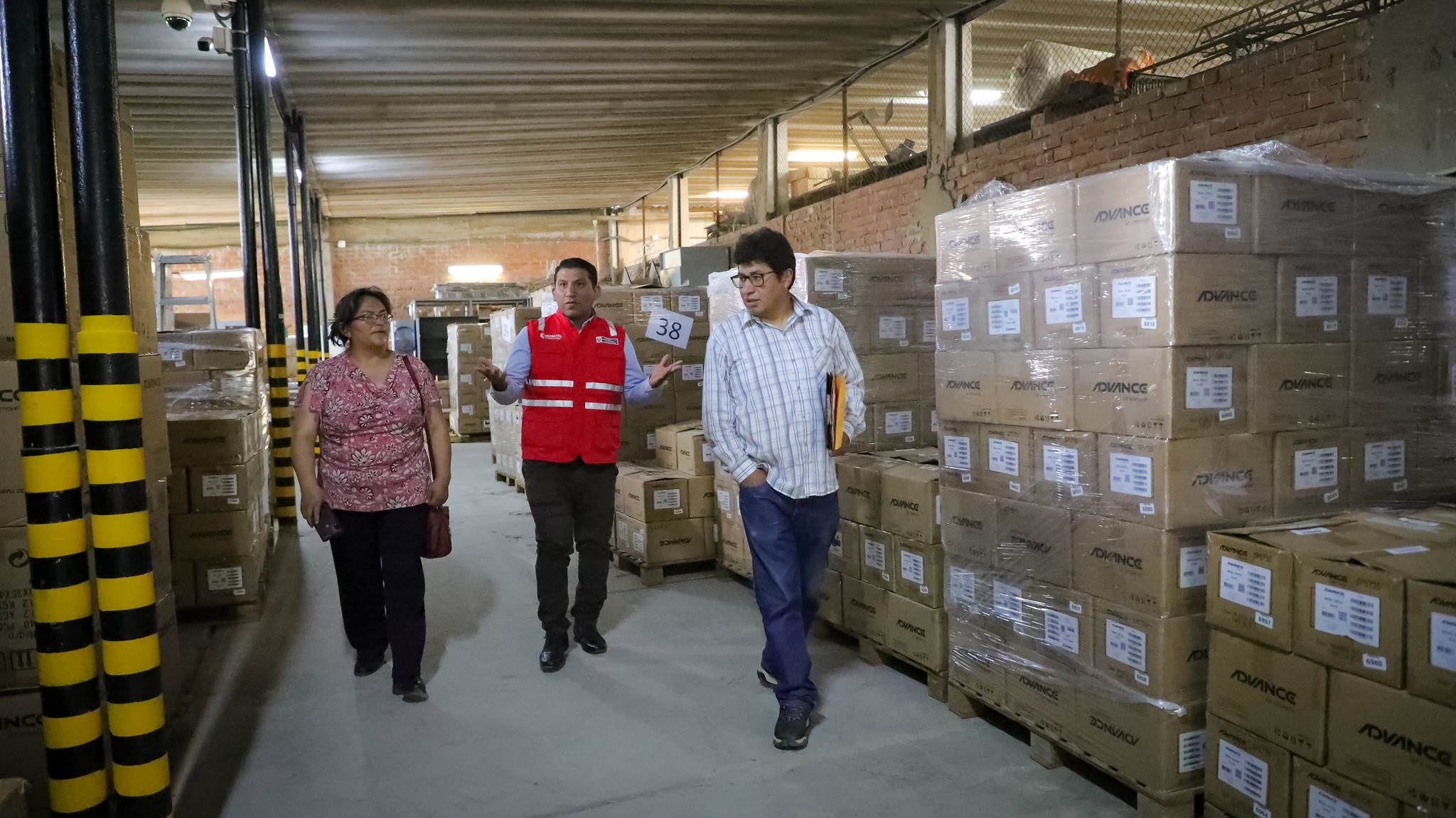 JPG de autoridades de Pronatel y funcionarios del GORE Huancavelica