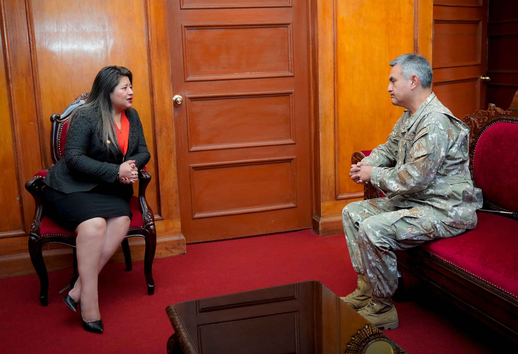 Presidenta de la Corte de Cusco recibió la visita protocolar del nuevo Comandante general de la Quinta Brigada de Montaña