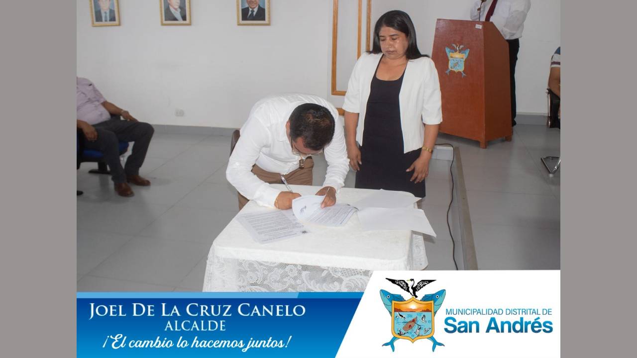 Se Realizó La Firma De Importante Convenio Entre La Muncipalidad De San Andrés Y La Ugel Pisco.