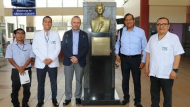 Vísita de Experto en Rehabilitación y Biomecánica del Reino Unido
