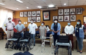 Donación de sillas de ruedas en Chancay