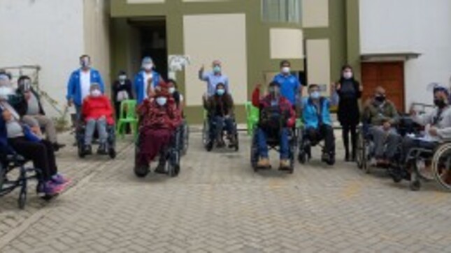 INR entregó sillas de ruedas en departamento de Amazonas