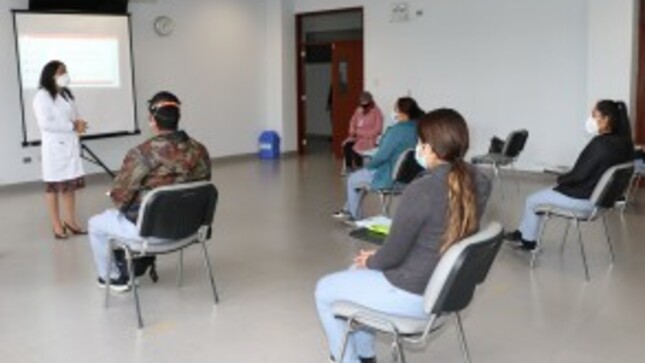 Alumnos de Tecnología Médica participan en proceso de inducción en el INR