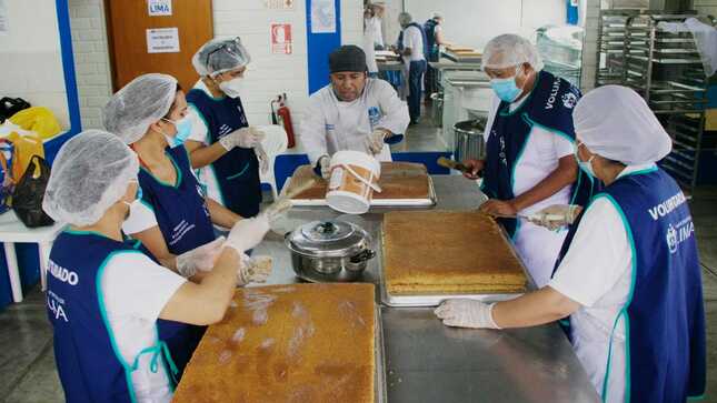 En homenaje al Día del Amor y la Amistad, Centro de Formación para Emprendedores de la comuna limeña ha preparado torta con 500 porciones