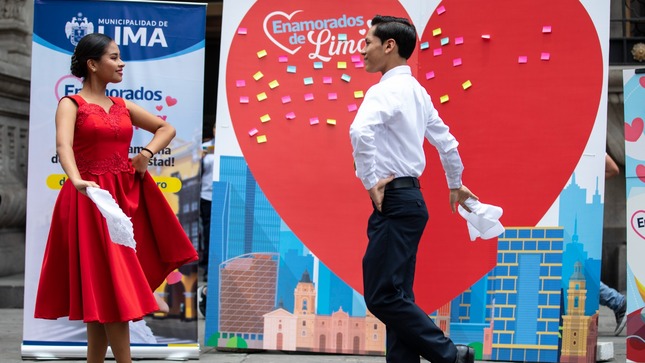 Exitoso evento contó con la presentación de la Banda Municipal de Lima, Shows artísticos y las diferentes asociaciones de comerciantes.