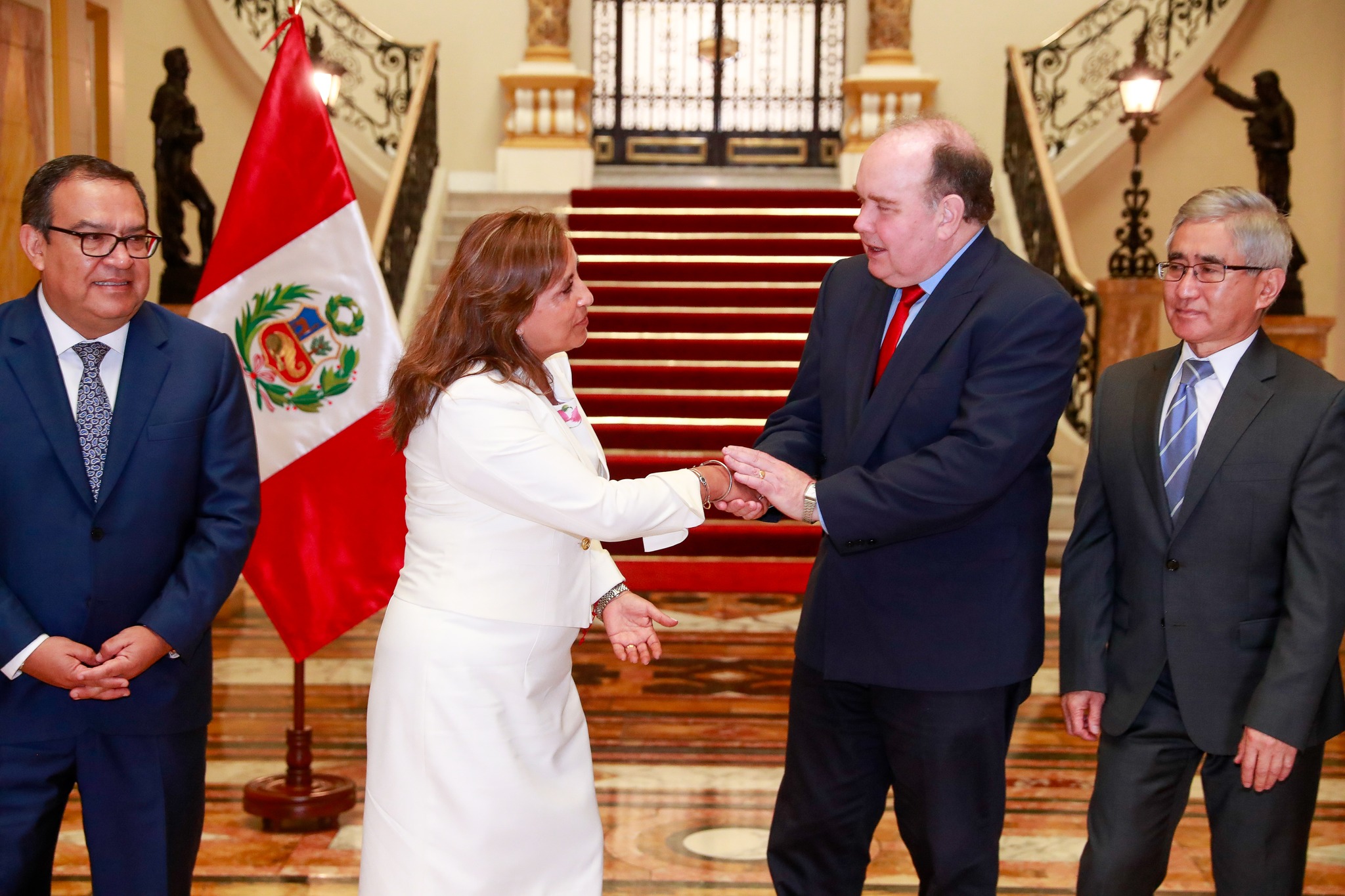 La reunión se llevó a cabo en Palacio de Gobierno.