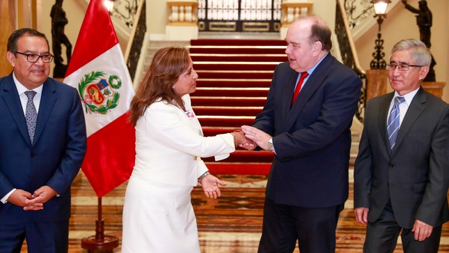 La reunión se llevó a cabo en Palacio de Gobierno.
