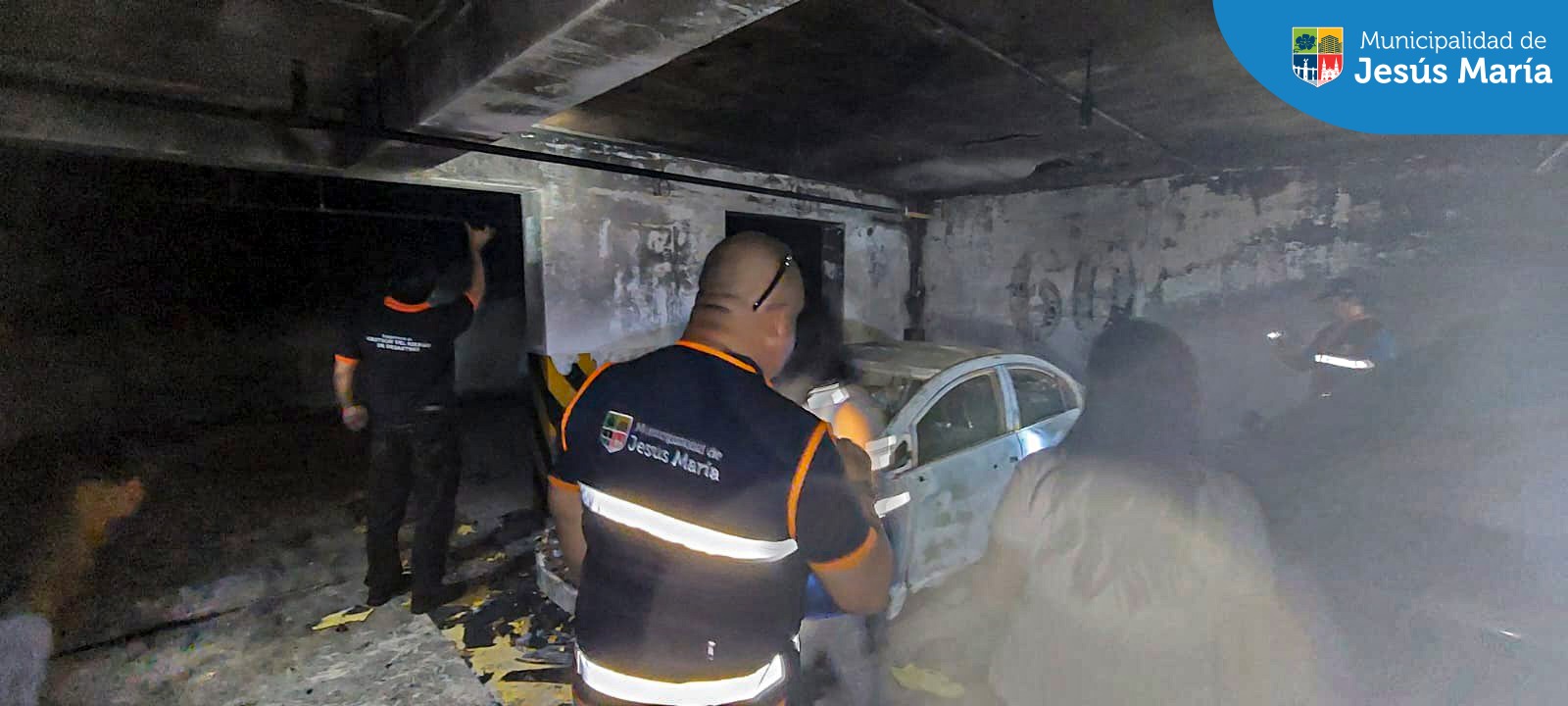 Inspección en el edificio multifamiliar ubicado en la Av. Santa Cruz