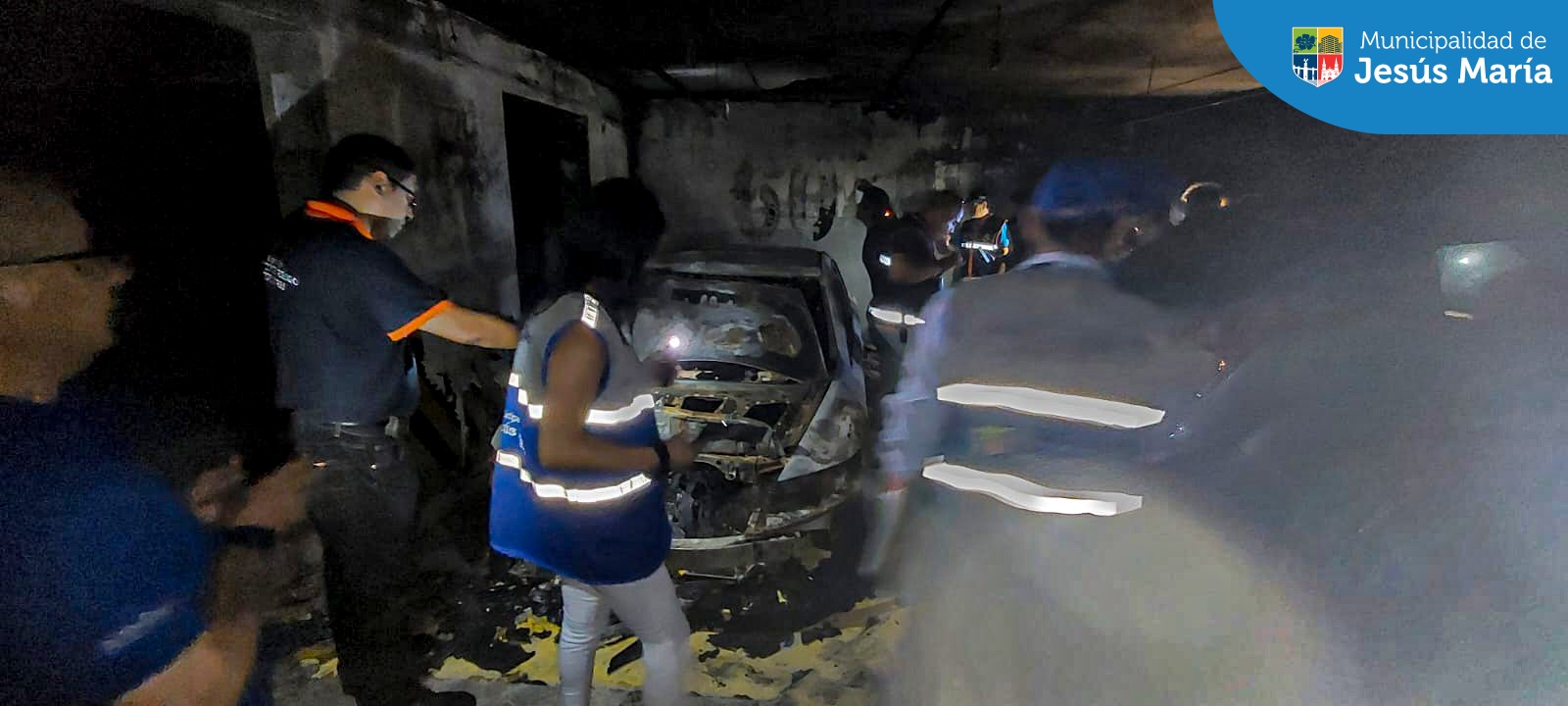 Inspección en el edificio multifamiliar ubicado en la Av. Santa Cruz
