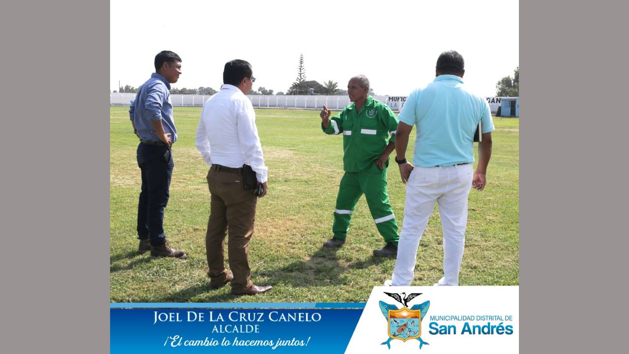 Alcalde Joel De La Cruz Canelo Inspecciona Trabajos De Mejoramiento En El Estadio "Campeones Del 69"