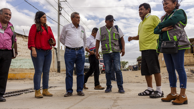 Alcalde Ing. Marlem Mogollón verificó deficiencias en drenaje pluvial en "Villa Primavera" 