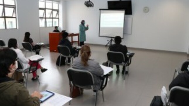 Médicos residentes ingresantes al INR participan de programa de Inducción