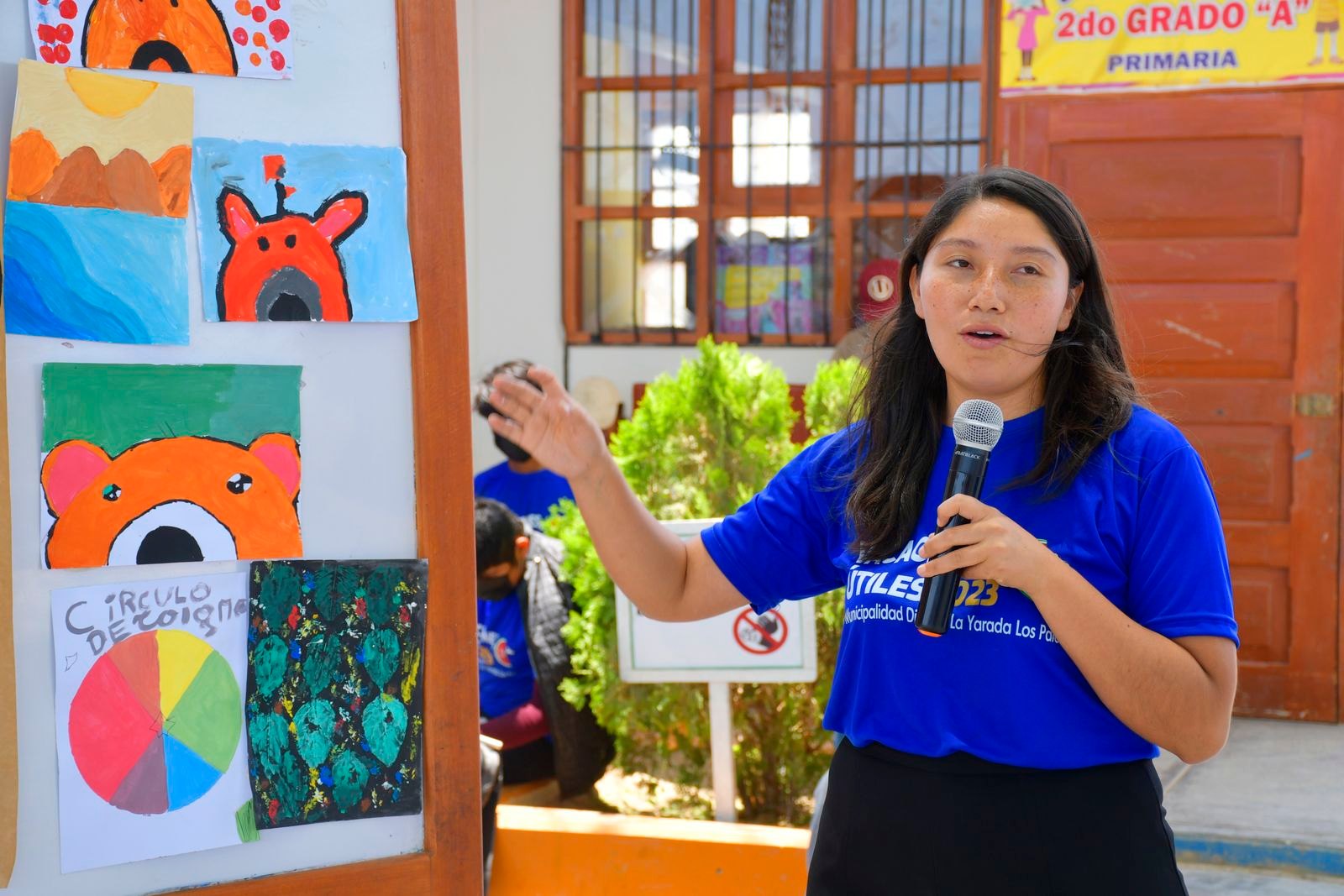 Alumnos expusieron lo aprendido ante las autoridades presentes del distrito