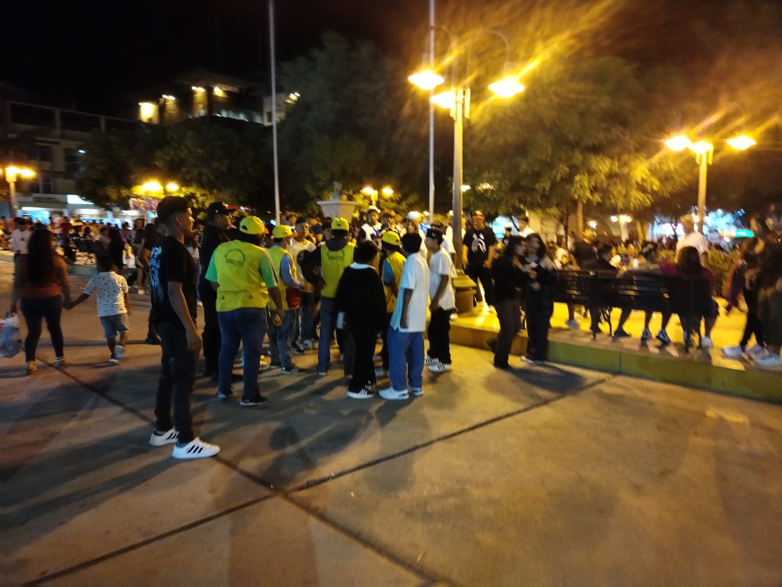 Serenazgo Municipal y Juntas Vecinales de Seguridad Ciudadana controlan plaza de armas