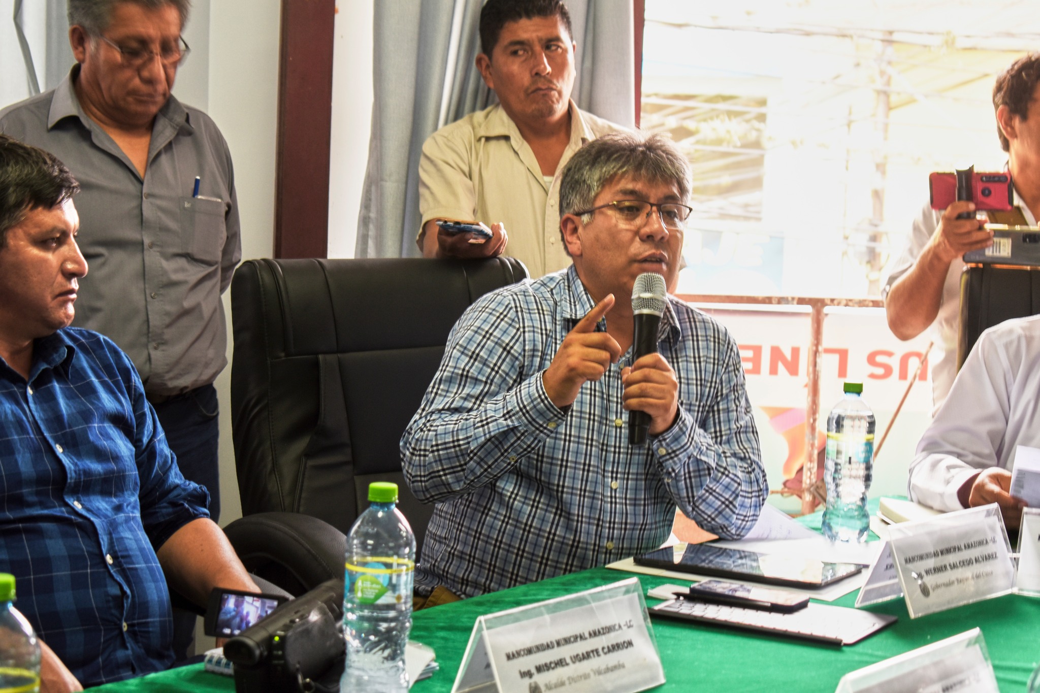 Mancomunidad de municipalidades de La Convención se reúne con gobernador regional en mesa técnica de proyectos de interés regional