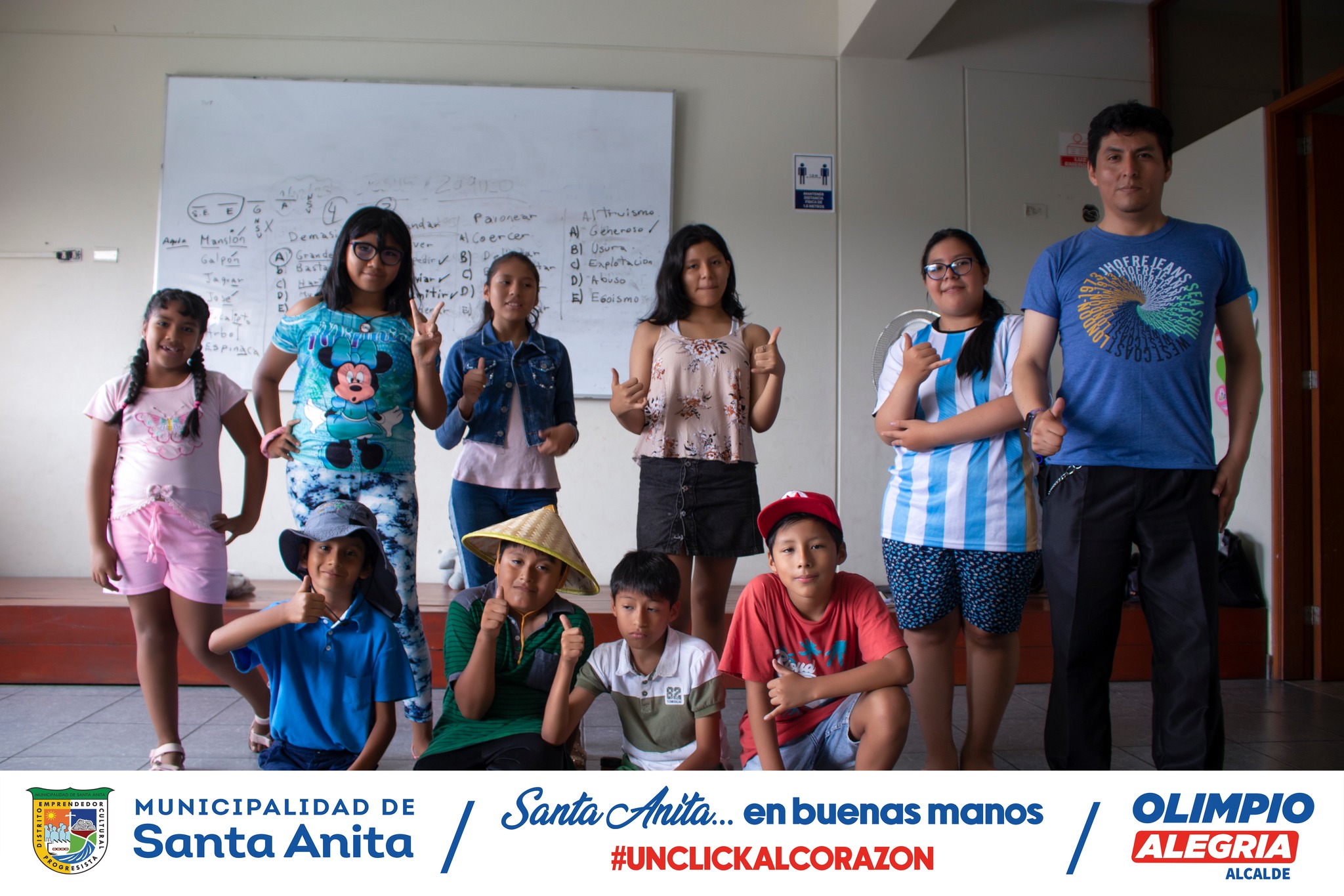 Nuestro taller de teatro viene siendo un éxito y se ve reflejado en la alegría de nuestros niños #Santanitenses que día a día vienen desarrollando habilidades de comunicación y trabajo en equipo que le servirán en cualquier ámbito de la vida.
#OLIMPIOALEGRIA
#talleresdeverano2023