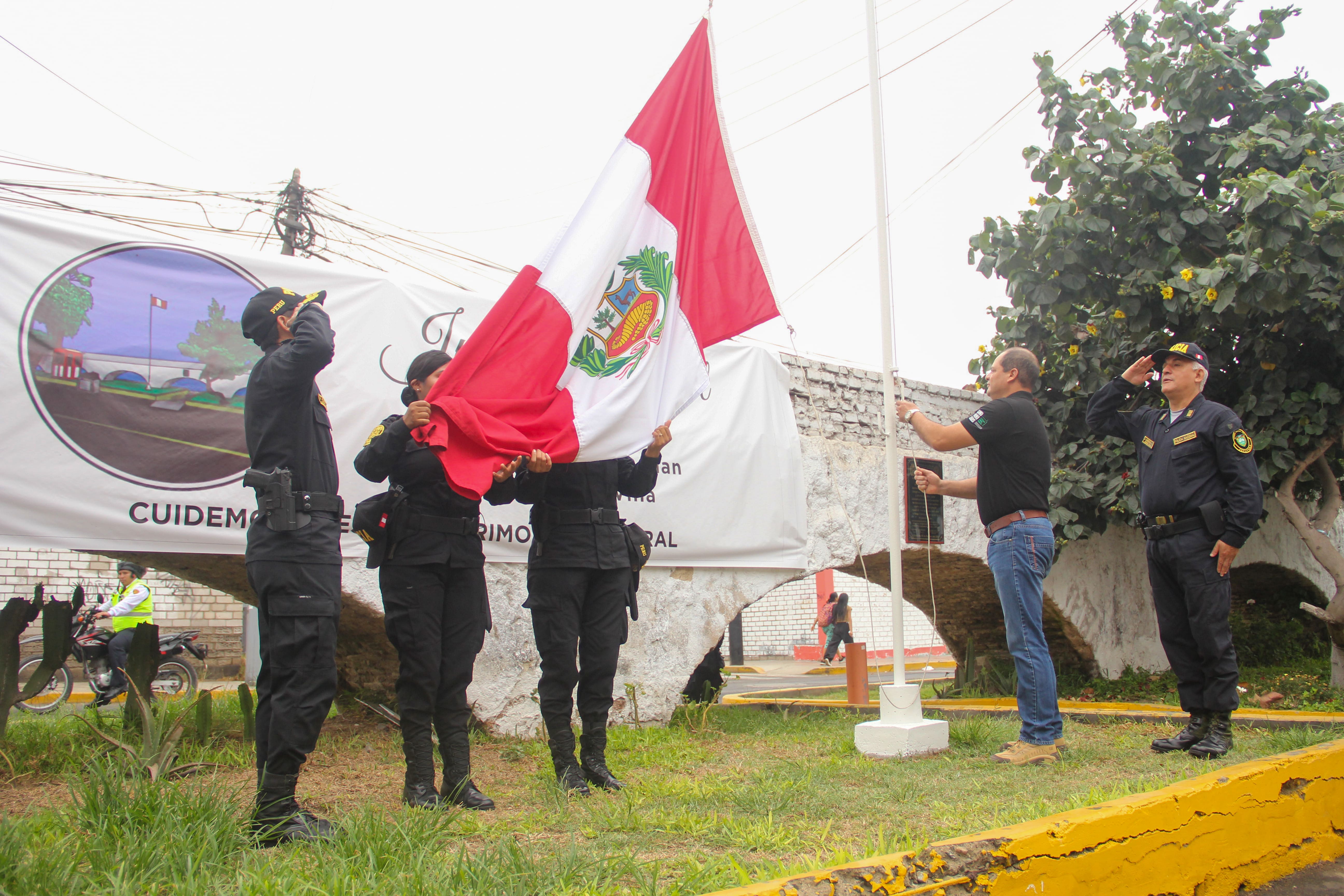 Izamiento del Pabellón Nacional
