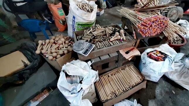 Sucamec y PNP decomisan cerca de 1.5 toneladas de pirotécnicos de origen artesanal e ilegal.