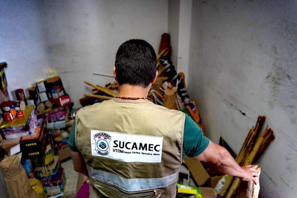 Sucamec y PNP decomisan cerca de 1.5 toneladas de pirotécnicos de origen artesanal e ilegal.