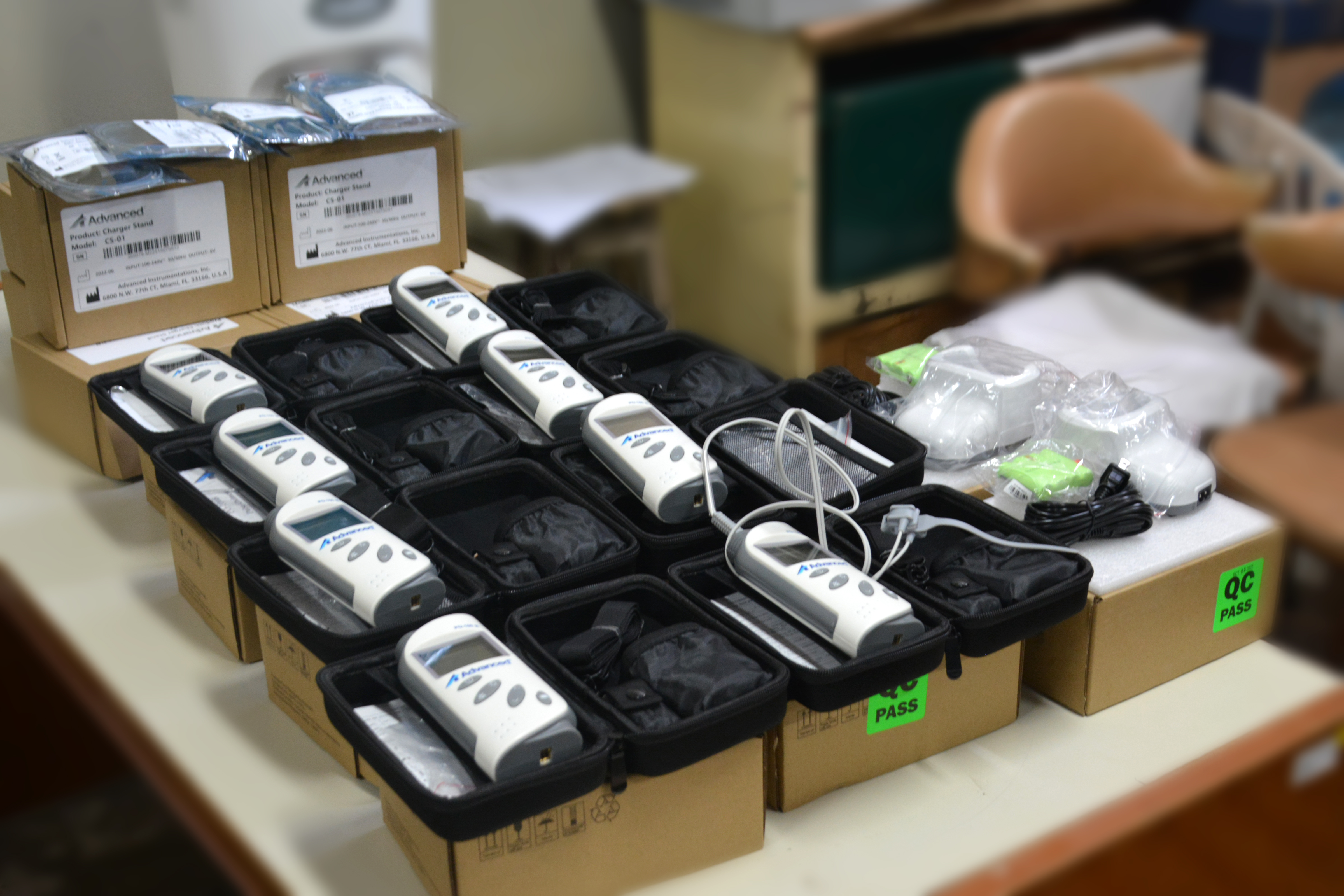 Recepción de tensiómetros y oxímetros de pulso neonatal