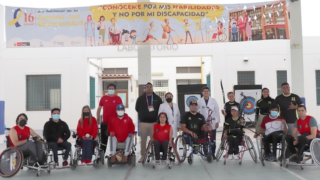 Pacientes del INR demostraron sus habilidades en el "Día Nacional de la Persona Con Discapacidad"