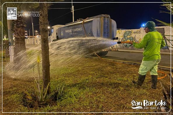 Regado nocturno de nuestras รกreas verdes