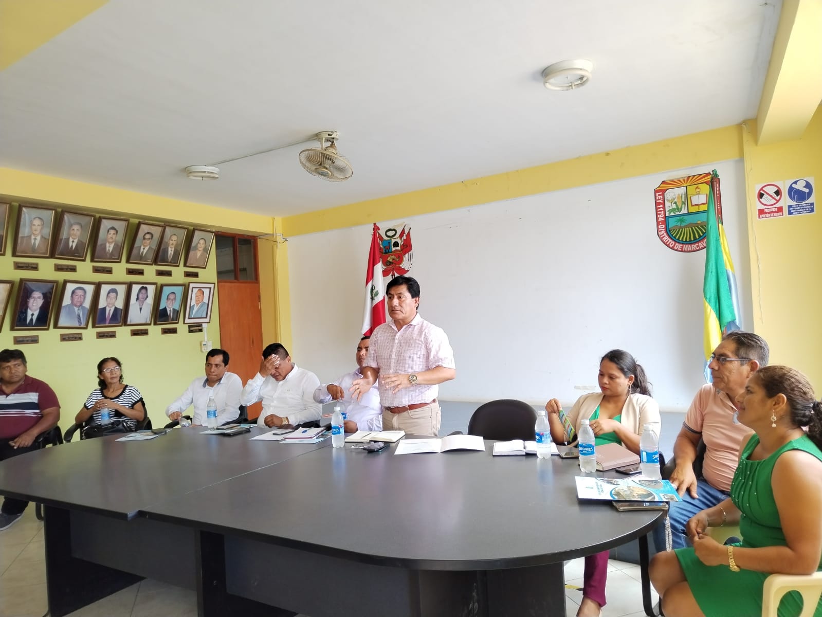 Productores agrarios se reúnen con alcaldes y congresista piurano