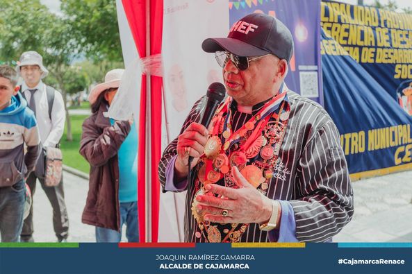 Chef Nacional "Don Pedrito" Participó de la Elaboración del Frito Más Largo del Perú