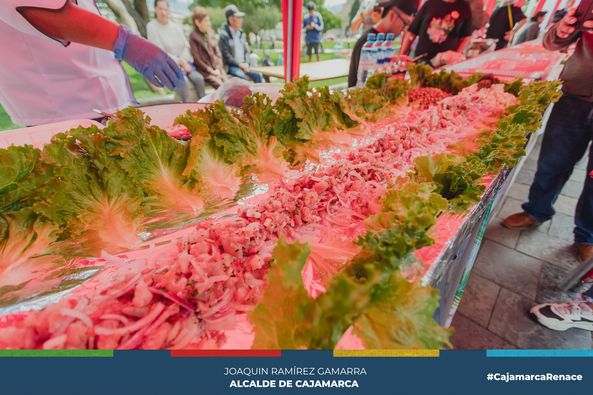Chef Nacional "Don Pedrito" Participó de la Elaboración del Frito Más Largo del Perú