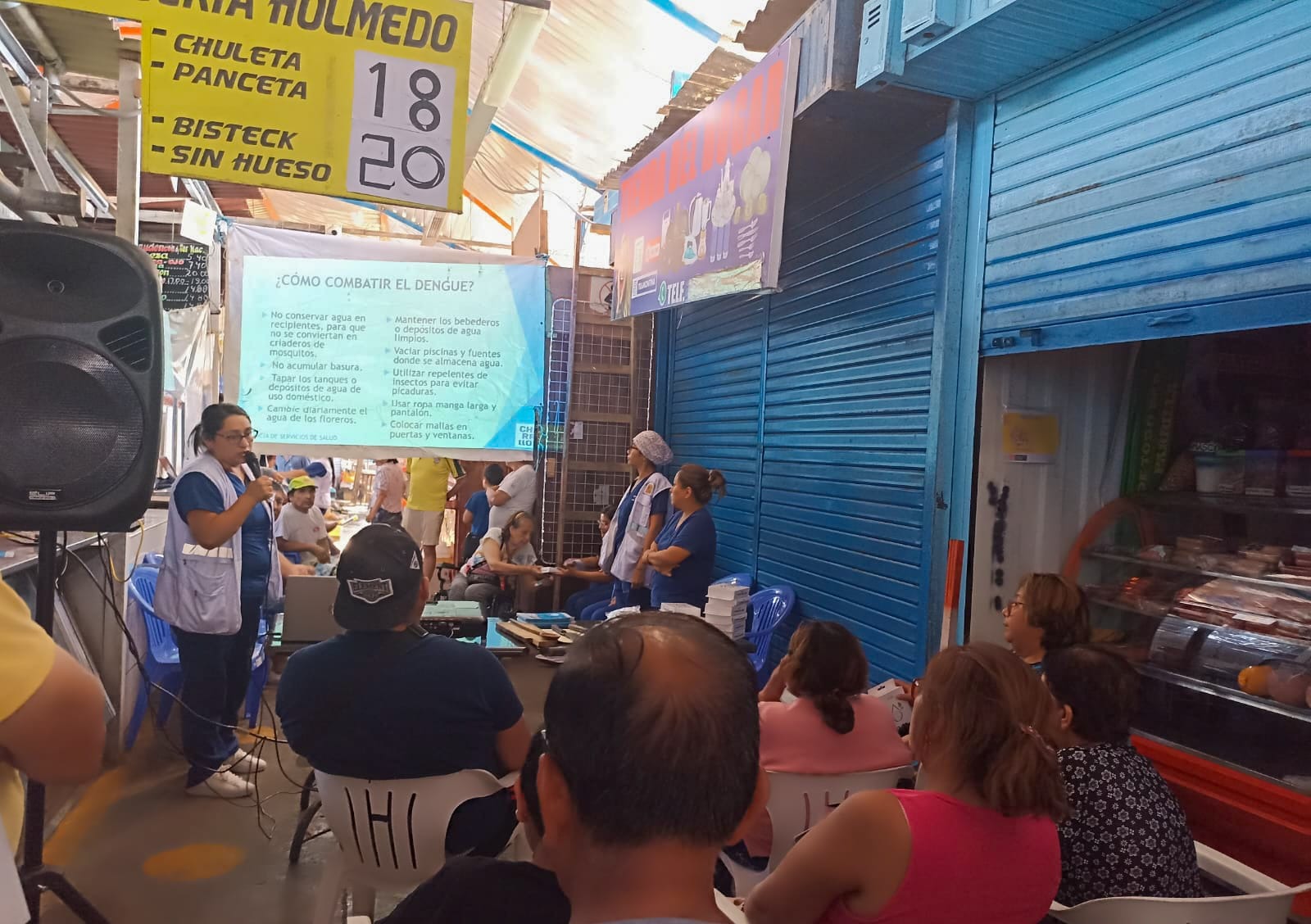 Comerciantes escucharon atentos