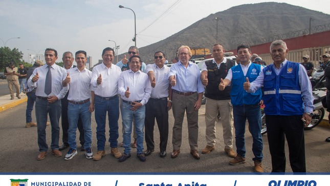 El alcalde  Olimpio Alegría, participó en la presentación de Seguridad Ciudadana de Lima Este.
Contó con la presencia de los alcaldes de la Mancomunidad y se presento al personal de serenazgo de cada distrito.  
Se comprometieron en trabajar de una manera articulada por el bien y la seguridad de sus comunas. 
#SantaAnitaenbuenasmanos 
#MancomunidadLimaEste