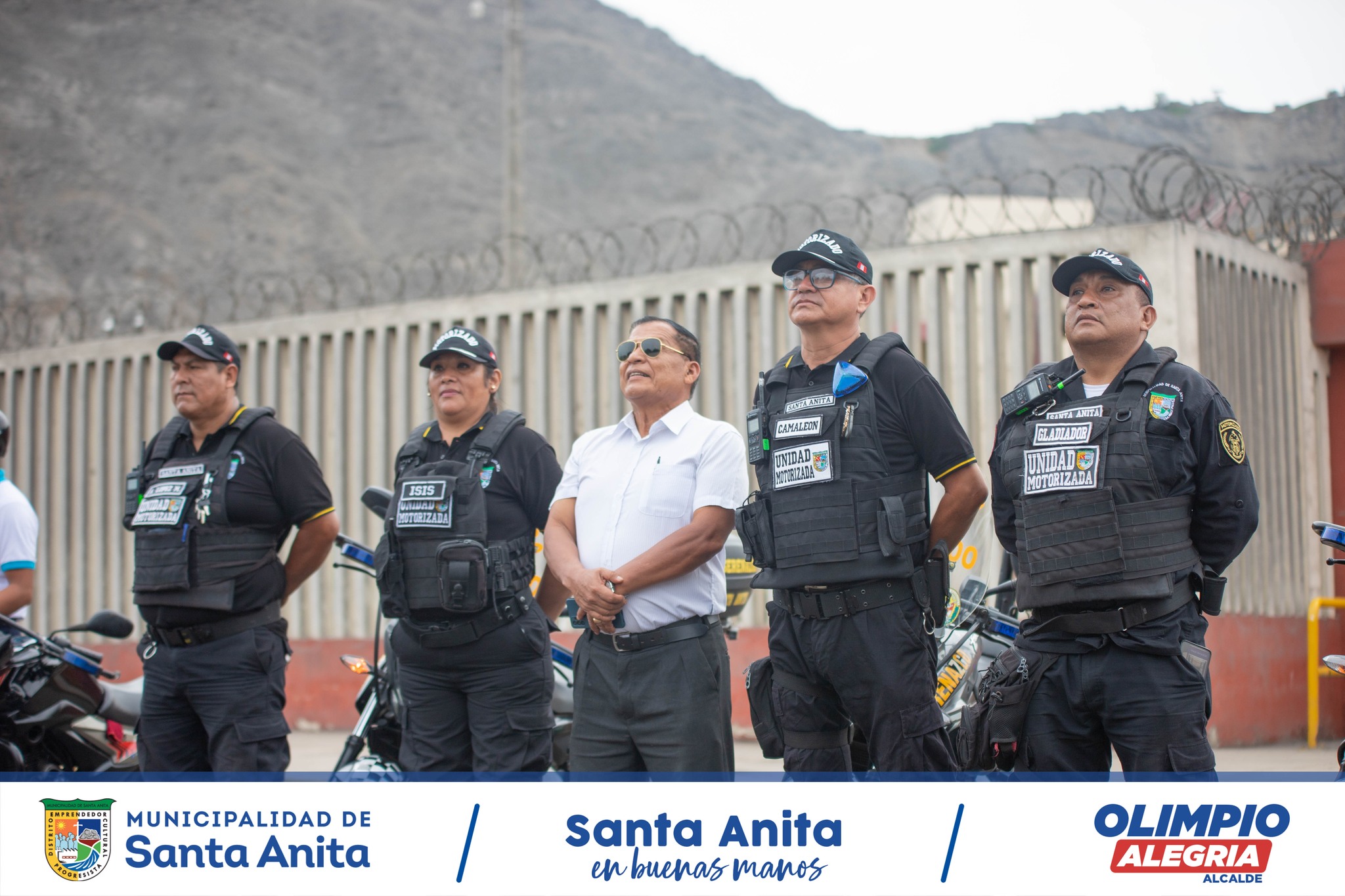 El alcalde Olimpio Alegría, participó en la presentación de Seguridad Ciudadana de Lima Este.
Contó con la presencia de los alcaldes de la Mancomunidad y se presento al personal de serenazgo de cada distrito.
Se comprometieron en trabajar de una manera articulada por el bien y la seguridad de sus comunas.
#SantaAnitaenbuenasmanos
#MancomunidadLimaEste