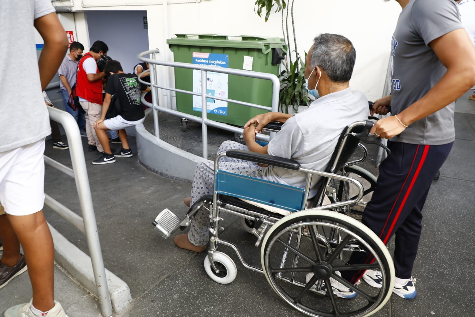 La Dirección de Fiscalización y Sanciones (DFS), recorrió diversos hospitales de Lima Centro para supervisar el cumplimiento de la cuota laboral del 5% de personas con discapacidad en el sector público, de acuerdo con lo establecido en la Ley General de la Persona con Discapacidad (Ley Nº 29973).