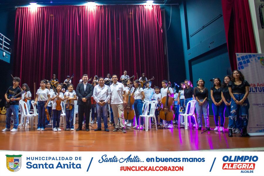 La presentación de la Sinfónica Municipal fue un rotundo éxito, con la asistencia del Alcalde Olimpio Alegría y un público entusiasta que disfrutó de una noche llena de música. Con el objetivo de incentivar el arte y la cultura en nuestros niños #Santanitenses.
#Olimpioalegría
#SantaAnitaenbuenasmanos