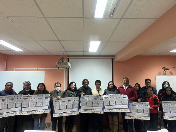 Como parte de la campaña escolar ´De vuelta al cole 2023´.
Iniciativa forma parte del grupo que impulsa una convivencia sin violencia escolar en Huancavelica.