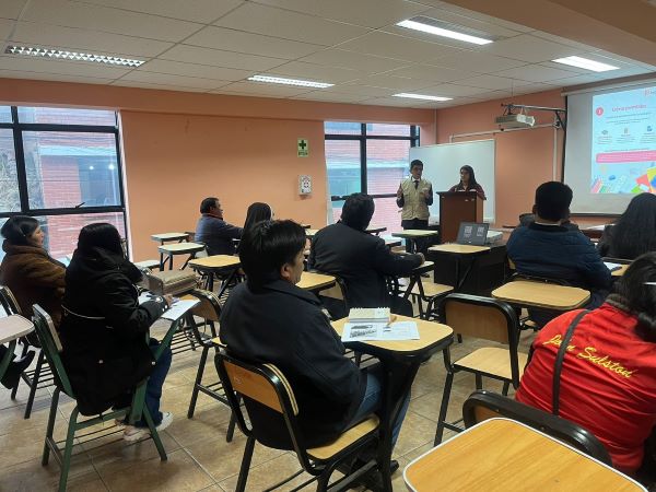 Como parte de la campaña escolar ´De vuelta al cole 2023´.
Iniciativa forma parte del grupo que impulsa una convivencia sin violencia escolar en Huancavelica.