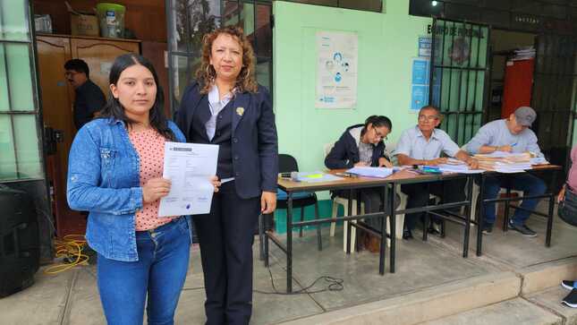 Auxiliares de Educación 2023