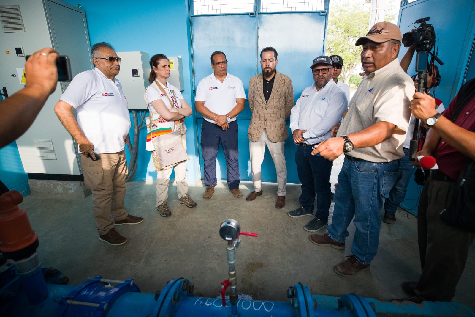 Ministra Pérez de Cuéllar inspeccionó pozo de agua en Lambayeque