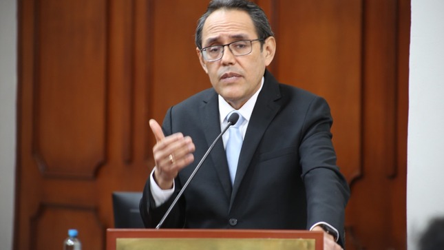 Magistrado Helder Domínguez concede entrevista a revista Gaceta Jurídica