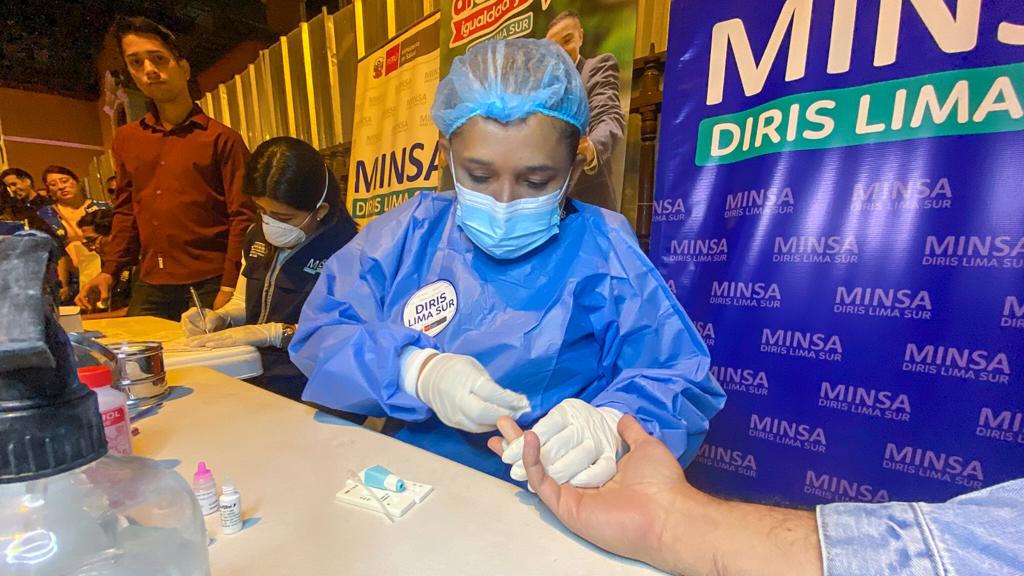 Diris Lima sur incursiona en locales nocturnos para identificar casos de VIH