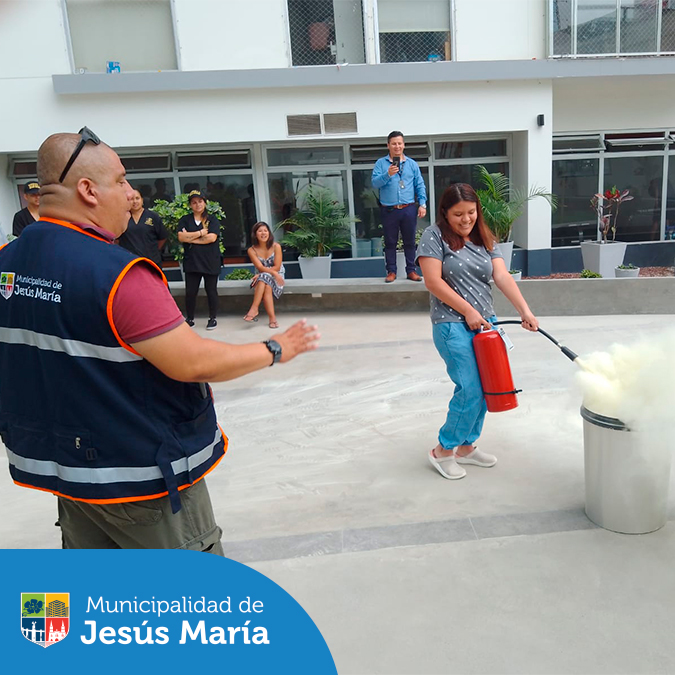Capacitación en seguridad a los vecinos del edificio Nesta