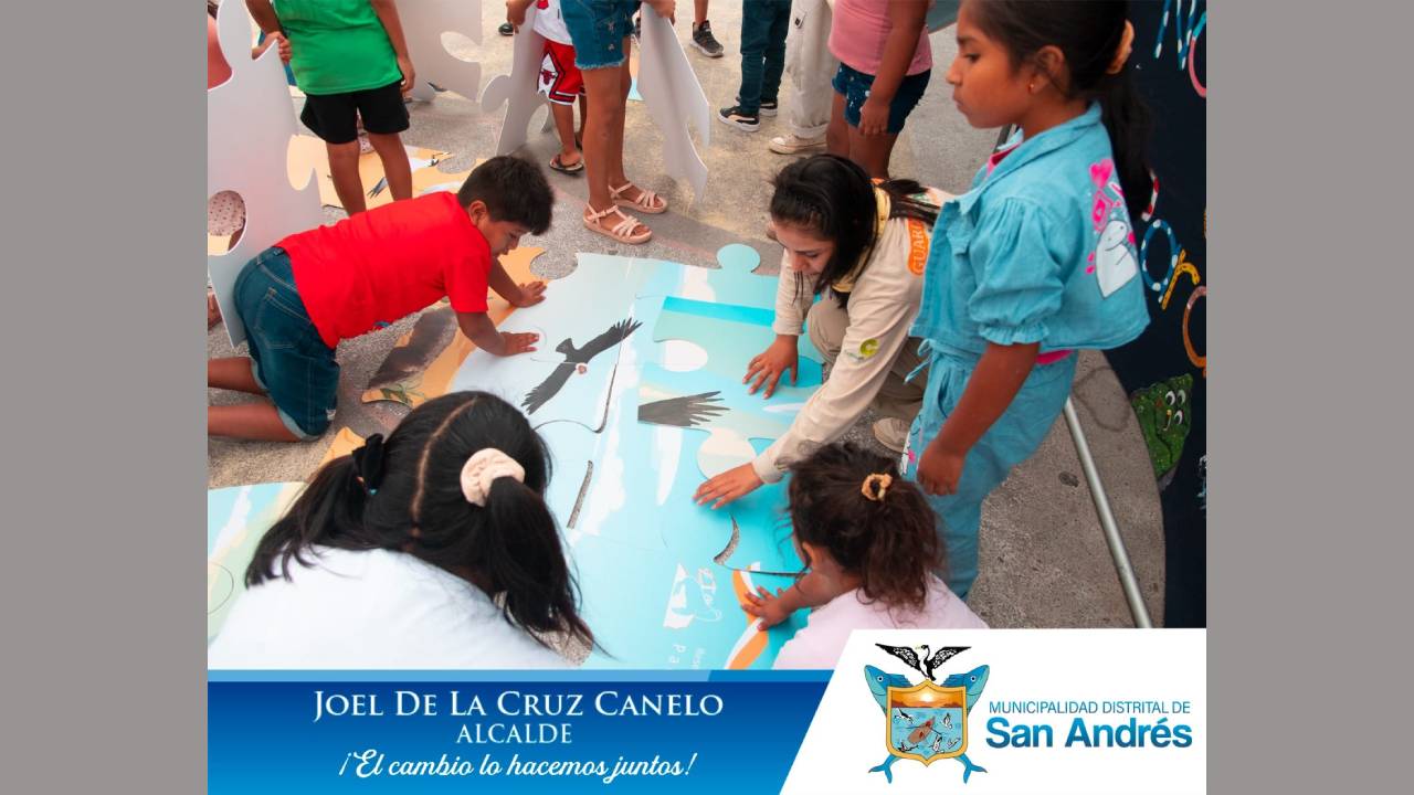 Padres Y Niños Pasaron Un Momento Divertido Y Alegre Con El Show De Los Humedales