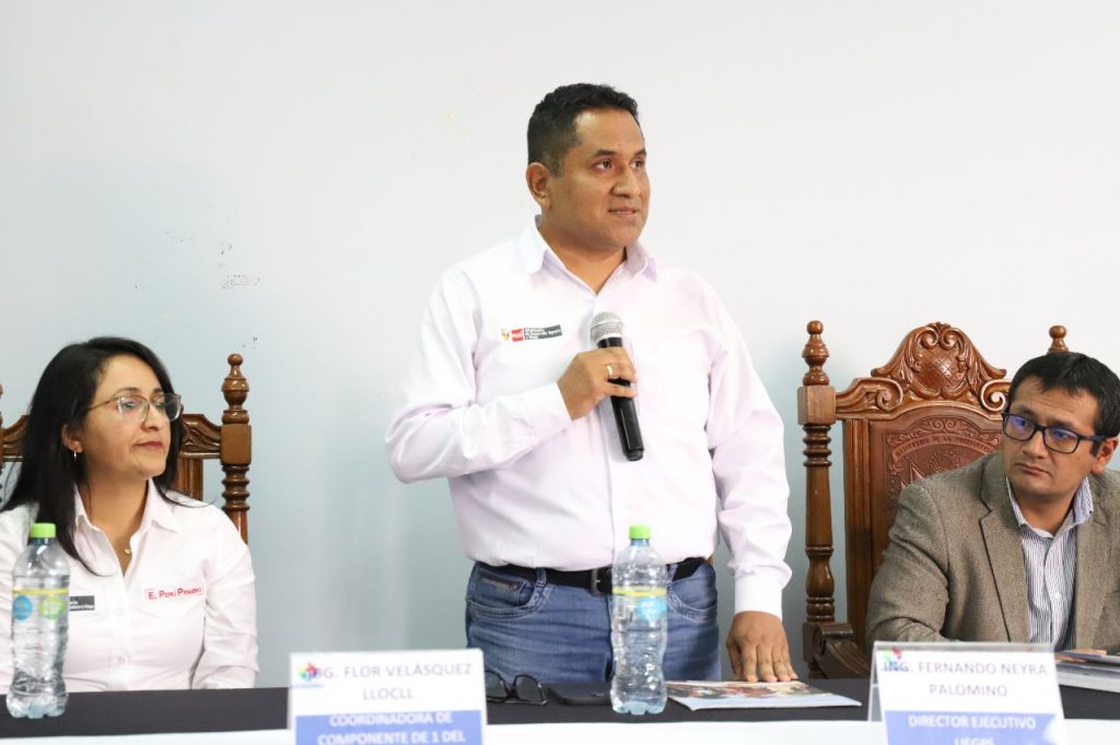 Director ejecutivo UEGPS haciendo uso de la palabra