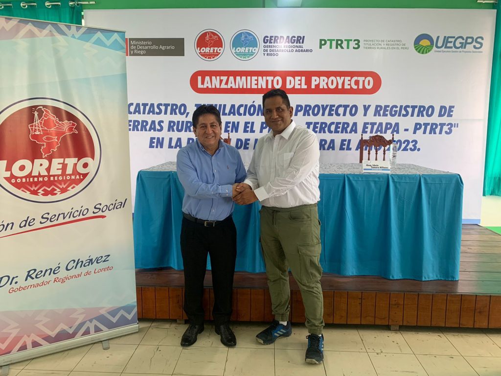 Director Ejecutivo de la Uegps junto del Gerente Regional de Desarrollo Agrario y Riego
