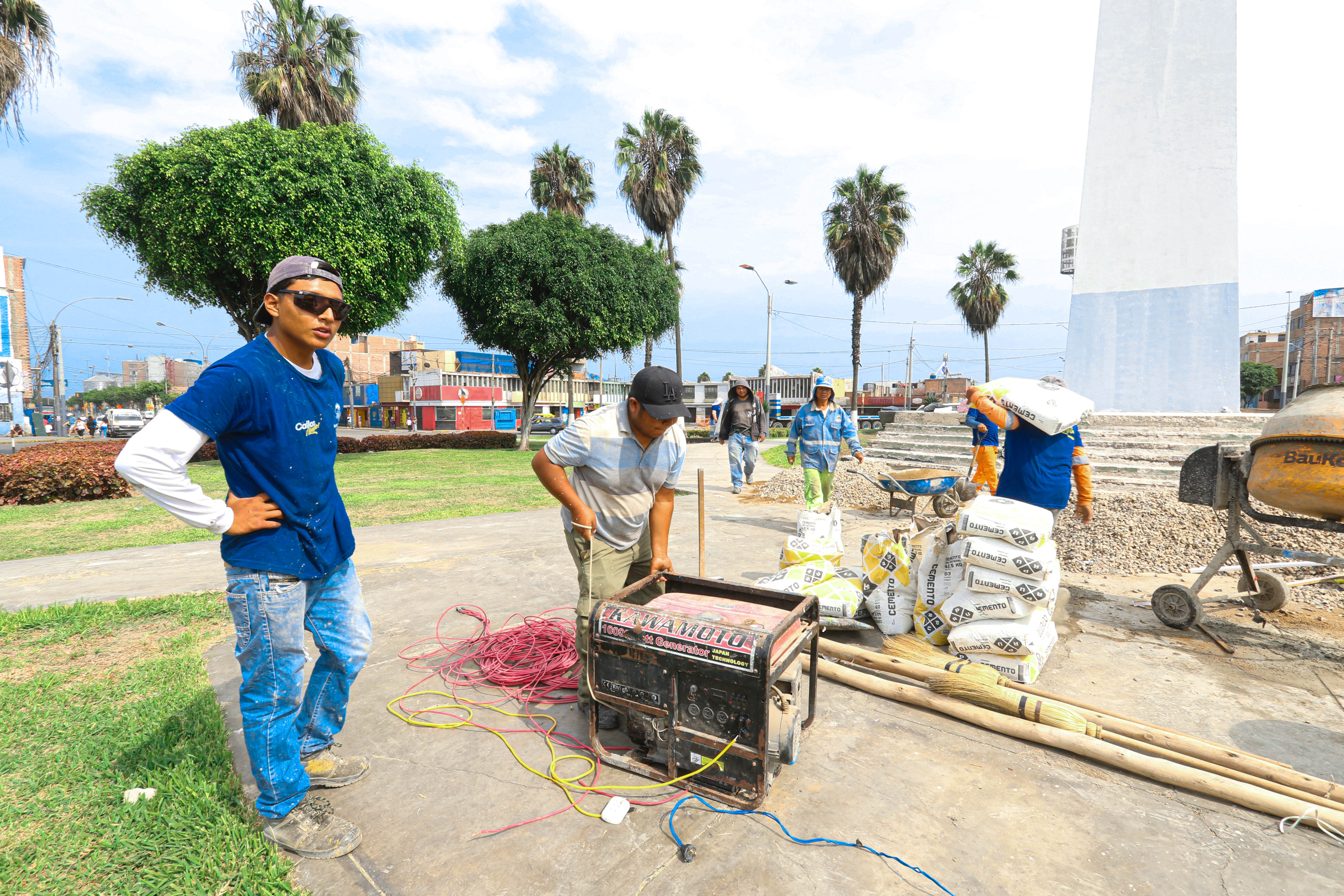 Trabajamos en el mantenimiento de dos lugares históricos y emblemáticos para los chalacos: los óvalos “El Obelisco” y “Centenario.