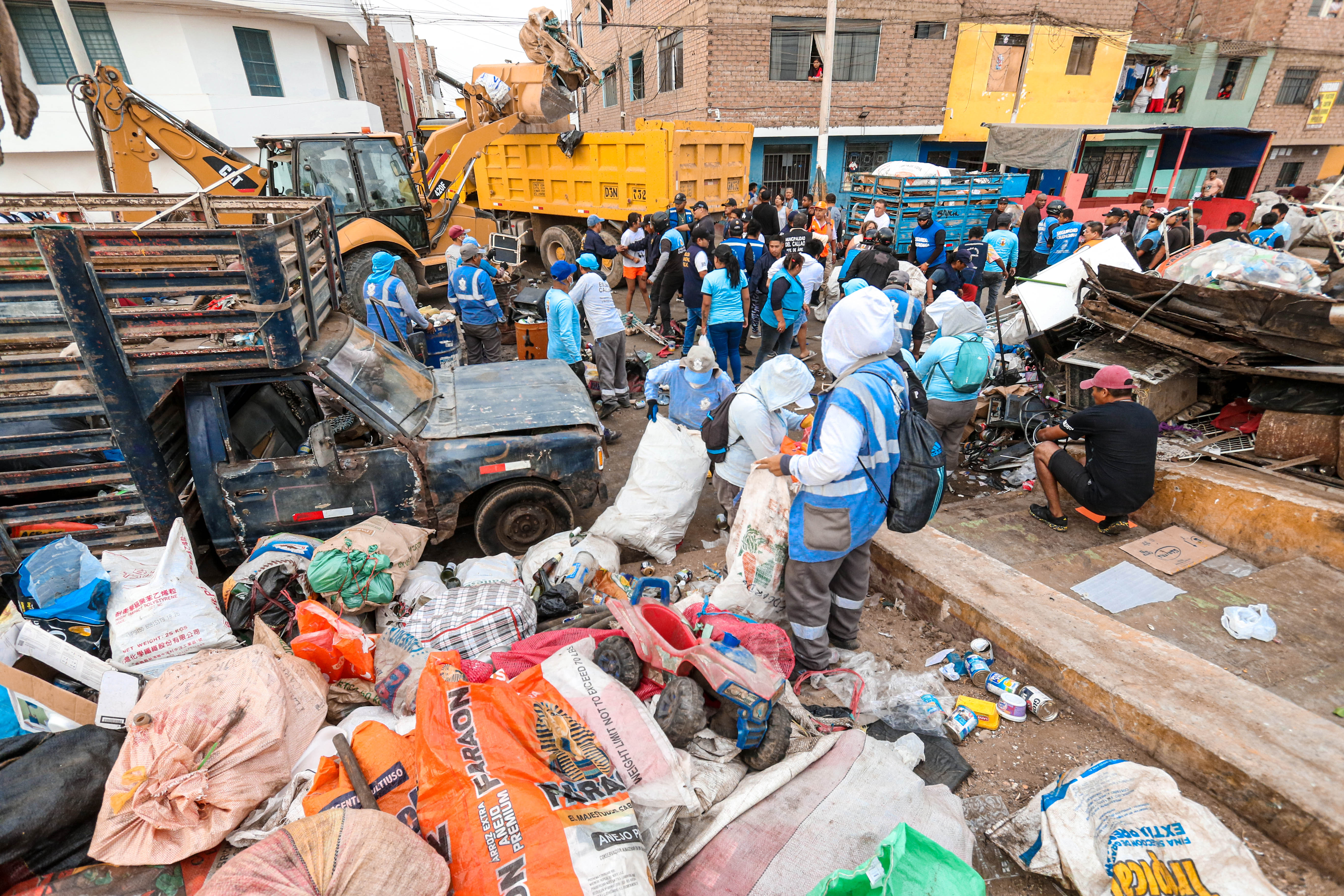 Logramos limpiar varias cuadras de las avenidas Morales Duárez con Santa Rosa, que fueron invadidos por recicladores informales.