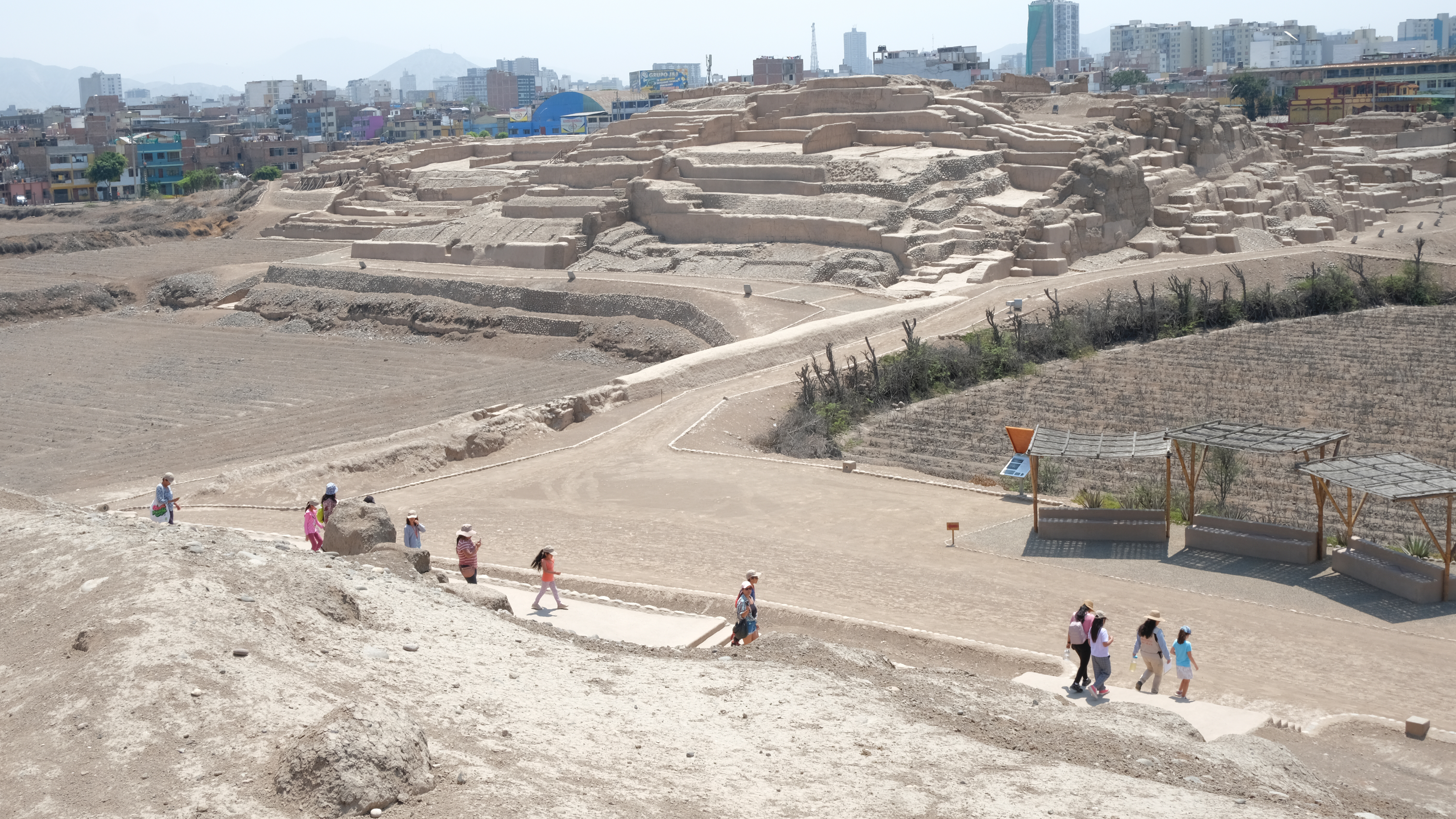 Qhapaqñando por Lima llegó al Complejo Arqueológico Mateo Salado